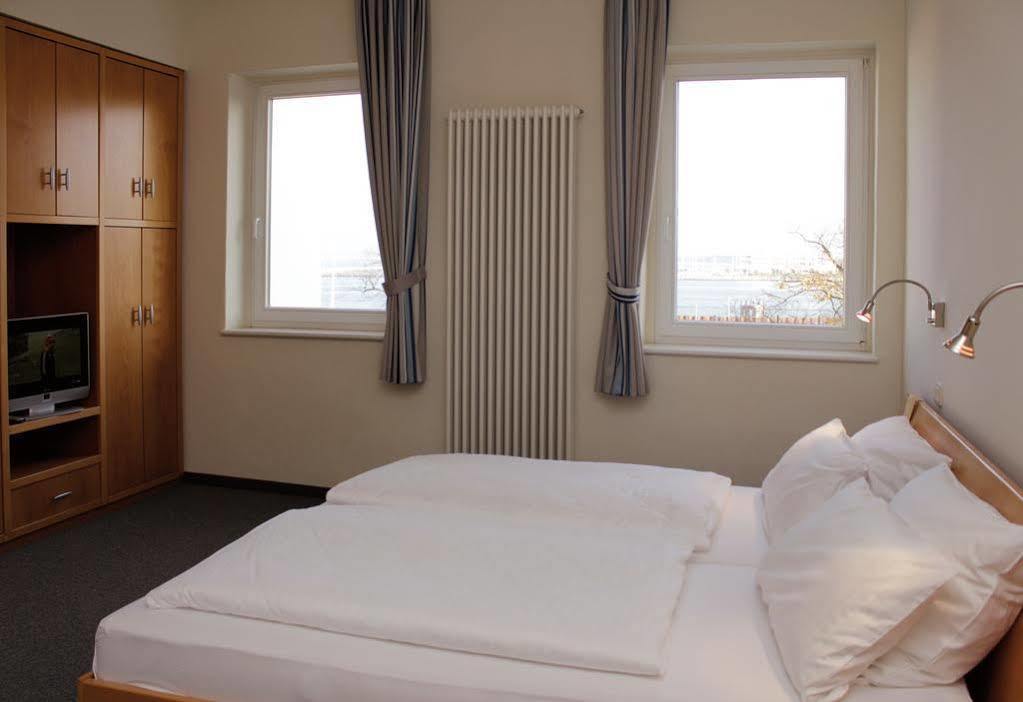 Hotel Am Leuchtturm Rostock Kültér fotó